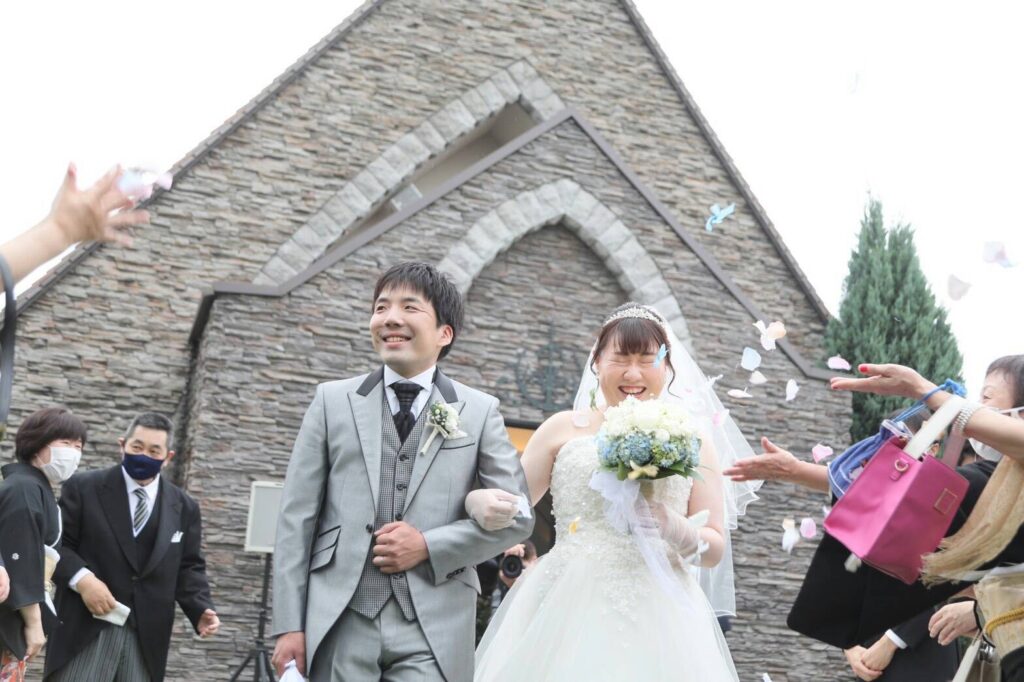 リボンシャワー 愛媛県松山市の結婚式場 ベルフォーレ松山 公式